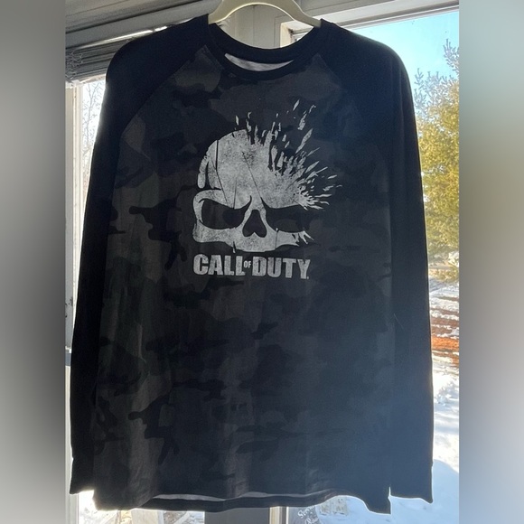 Men’s Call of Duty Elite Shatter Skull Black Ops Camo Long-sleeve Shirt - Picture 4 of 8